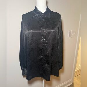 NWT Aura Shimmering Black Buttonup